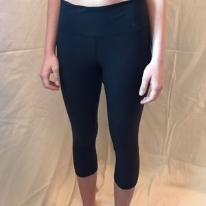 Nike Dri Fit crop leggings L